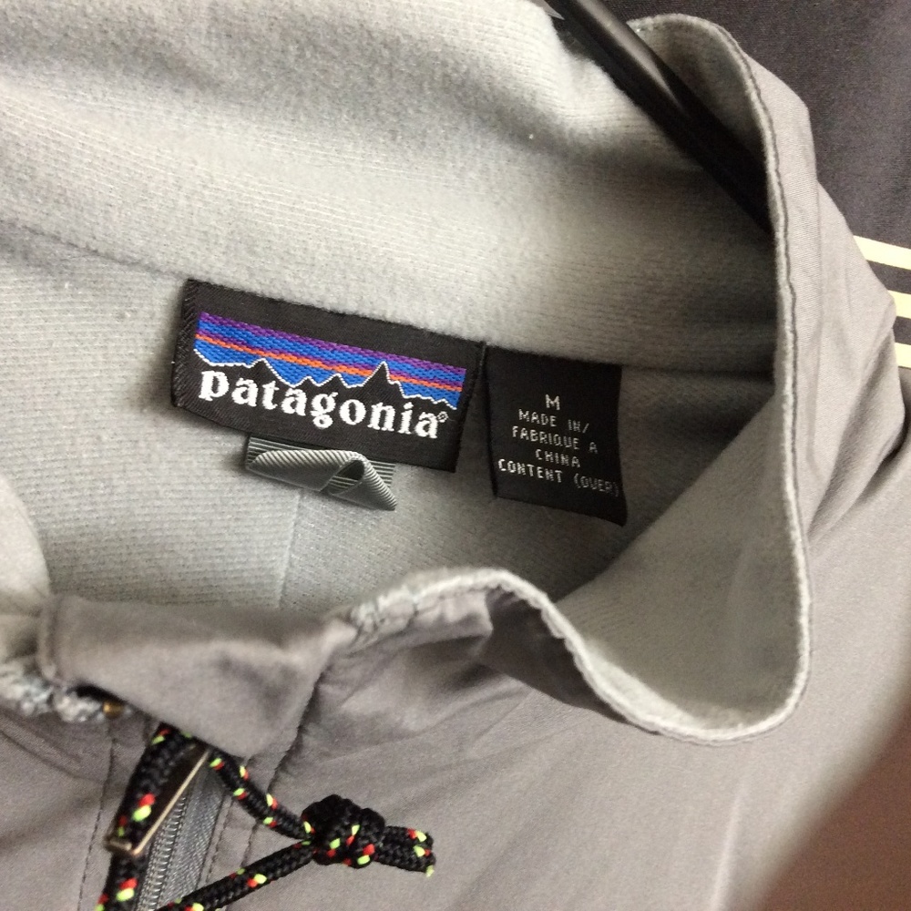 Patagonia Grey Light Weight Jacket - Picture 5 of 11